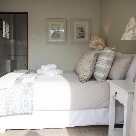 Olive Manor Guest House Newcastle Esterno foto